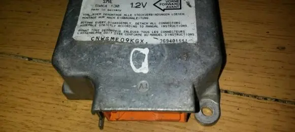 Volkswagen PASSAT B4 Airbag control unit/module 6N0909601 5WK4130