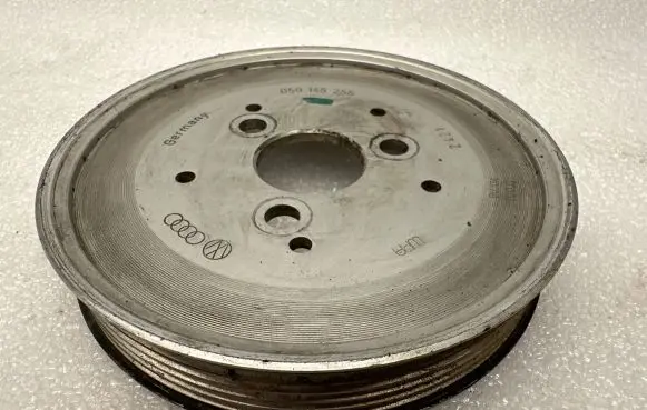 Audi A4 S4 B7 8E 8H Power steering pump pulley 059145255