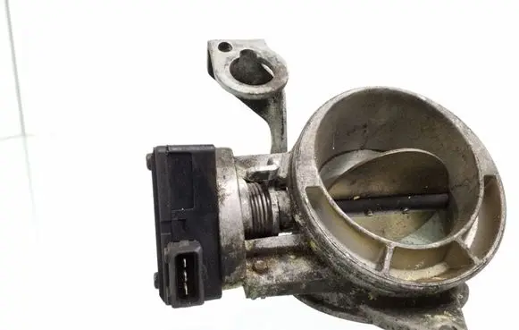 BMW 5 E39 Throttle valve 13631703562 1703562