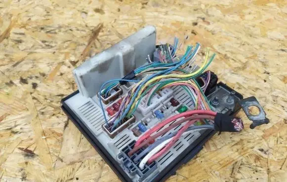 Renault Scenic II - Grand scenic II Gateway control module