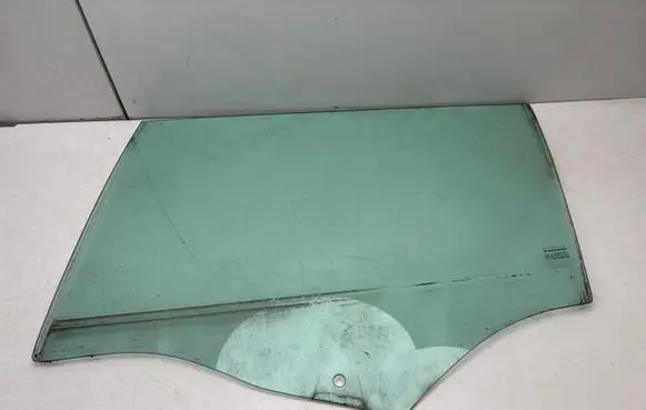 Volkswagen PASSAT B8 Rear door window glass R000389 3G9845025