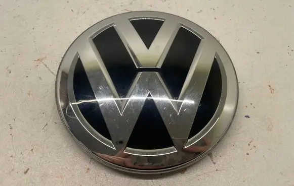 Volkswagen T-Roc Manufacturer badge logo/emblem 2GA853601 199147 01968820