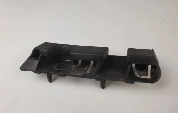 Peugeot 508 Front bumper mounting bracket 9686570380
