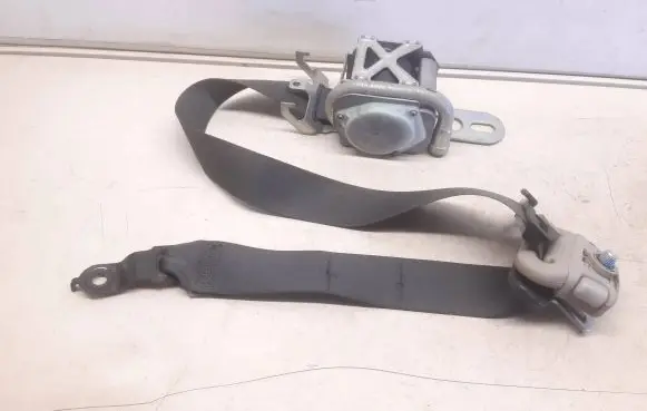 Chrysler 300 - 300C Front seatbelt P1AJ791DVAD 1AJ791DVAD