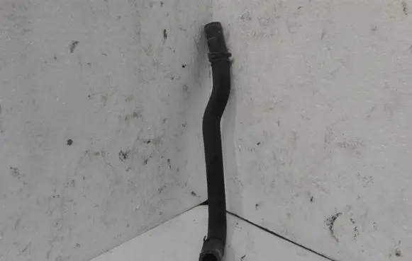 Audi A8 S8 D3 4E Engine coolant pipe/hose 4E0203527B