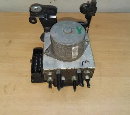 Ford Mondeo MK IV ABS Pump 7G912C405AA