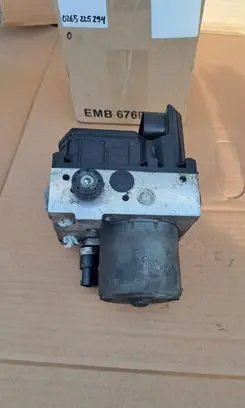 Audi A8 S8 D3 4E ABS Pump 4E0614517BC 4E0910517B