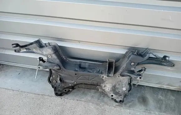 Citroen DS5 Front subframe