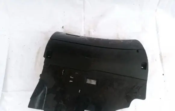 Glove box