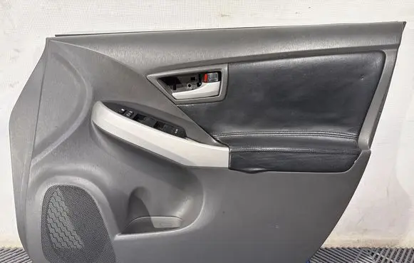 Toyota Prius (XW30) Front door card panel trim 67777