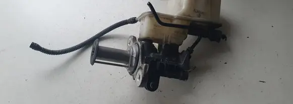 Volkswagen Golf VII Master brake cylinder