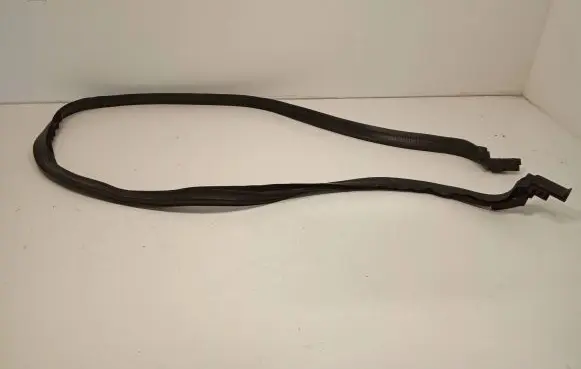 Mercedes-Benz CLK A209 C209 Seal rubber (tailgate) A2097500098