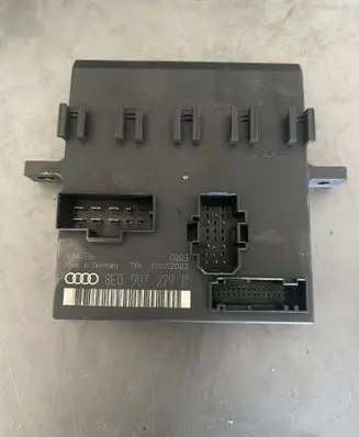 Audi A4 S4 B6 8E 8H Comfort/convenience module 8E0907279C