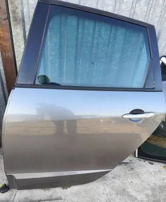 Rear door