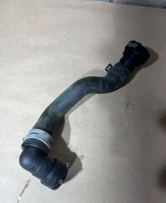 Ford Turneo Courier Engine coolant pipe/hose Av2118k580bb