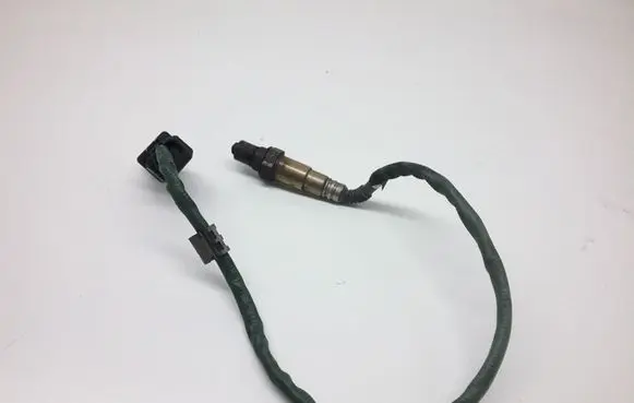 Mercedes-Benz E C207 W207 Lambda probe sensor 0045427318 0258017108 09T246