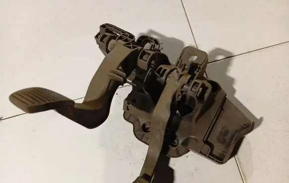 Fiat Doblo Brake pedal 