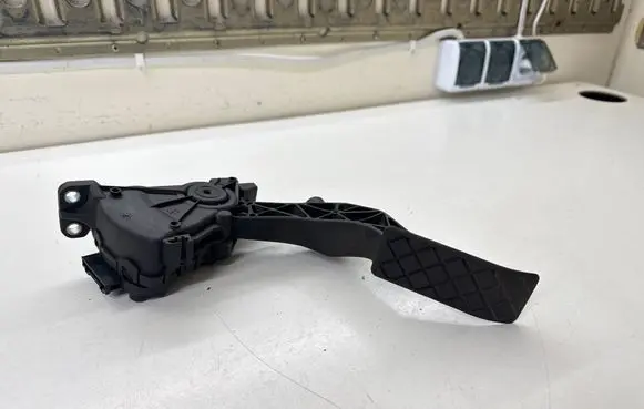 Volkswagen Transporter - Caravelle T5 Accelerator throttle pedal 7H1721503D 6PV00849503