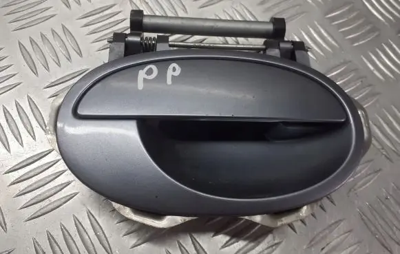 Opel Meriva A Front door exterior handle/bracket 8048604