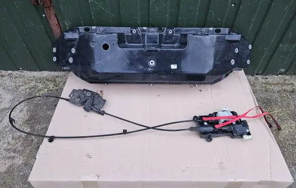 Tesla Model X Front piece kit 103517600F