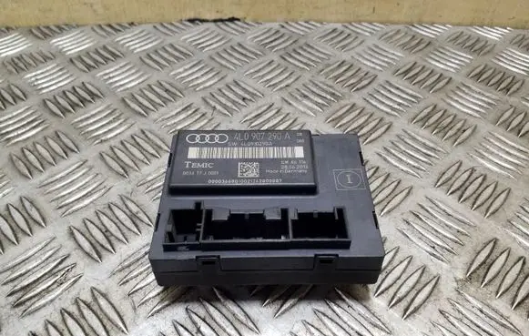 Audi Q7 4L Door control unit/module 4L0907290A 0033TFJ0001
