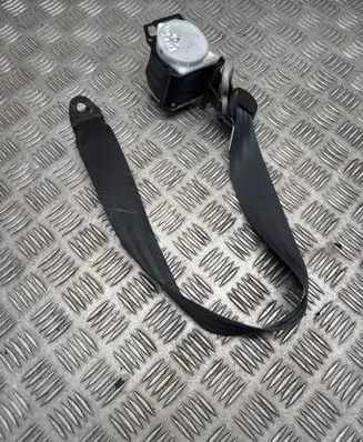 Mitsubishi Shogun Rear seatbelt 0429072