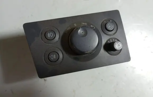 Opel Zafira B Light switch 13205868 0320 LK04060100