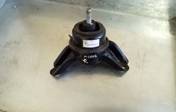 KIA Sportage Engine mount bracket 12H28A131317