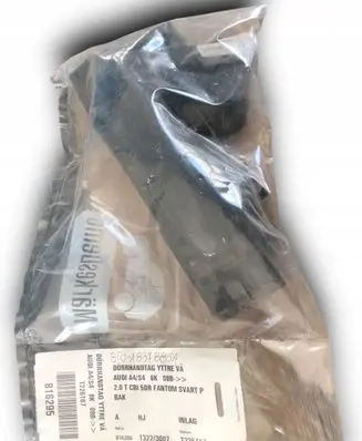 Audi A5 8T 8F Front door exterior handle 8T01837885A