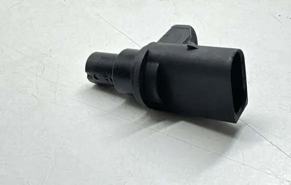 BMW 3 E46 Camshaft position sensor 1438082