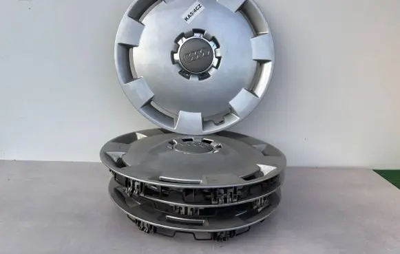 Audi A3 S3 8P R16 wheel hub/cap/trim 8P0601147A