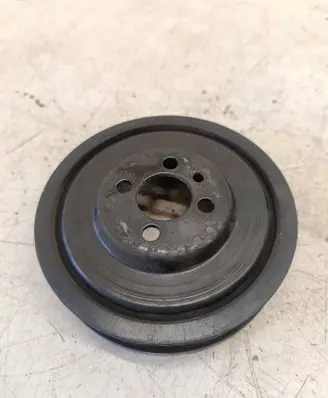 Volkswagen PASSAT B6 Crankshaft pulley 03G105243