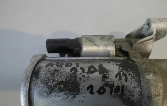 Audi A4 S4 B8 8K Starter motor 04l911021