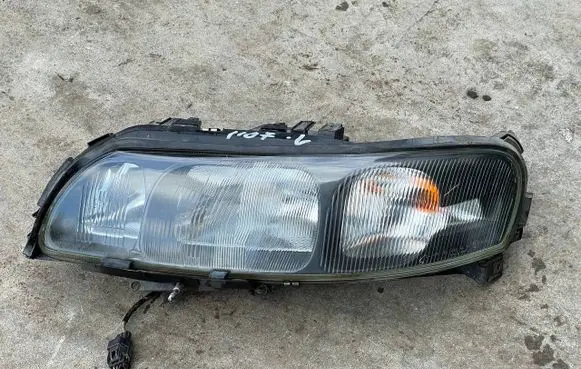 Volvo S60 Headlight/headlamp 8693587 89007869