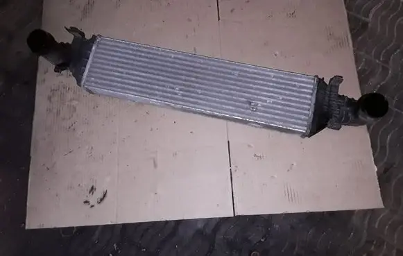 Mercedes-Benz C W204 Intercooler radiator A2045000200