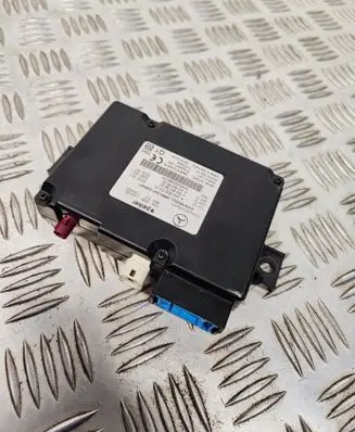 Mercedes-Benz E W212 Antenna control unit A2429007001