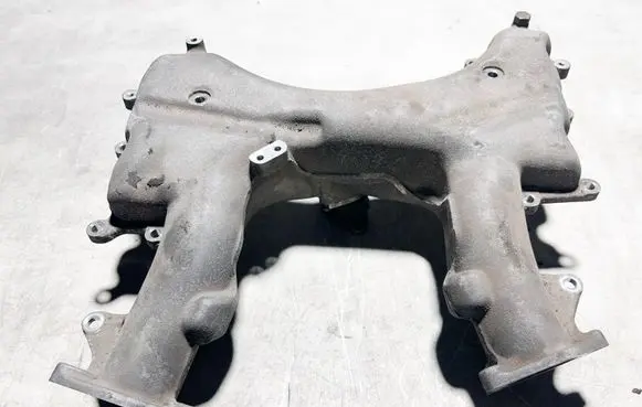 Audi Q7 4L Intake manifold 057145770J