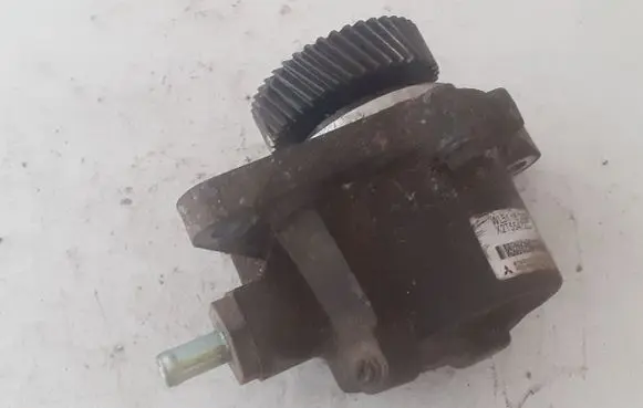 Ford Ranger Vacuum pump WL5118G00A