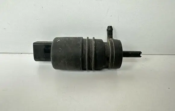 BMW X5 E53 Windscreen/windshield washer pump 