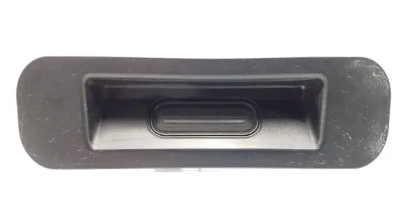 Tailgate opening switch