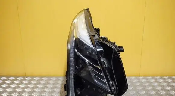 Cadillac CT6 Headlight/headlamp 84242721 134