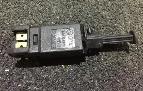 Volkswagen Transporter - Caravelle T4 Brake pedal sensor switch 191945515b