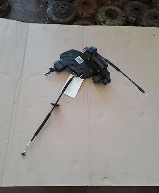 Land Rover Discovery 3 - LR3 Front door lock