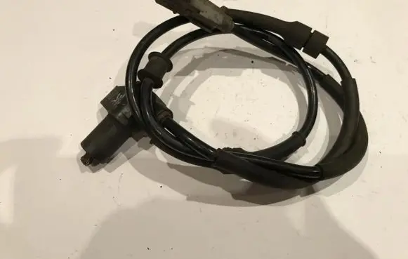 Citroen Xsara Picasso ABS brake wheel speed sensor 0265006389