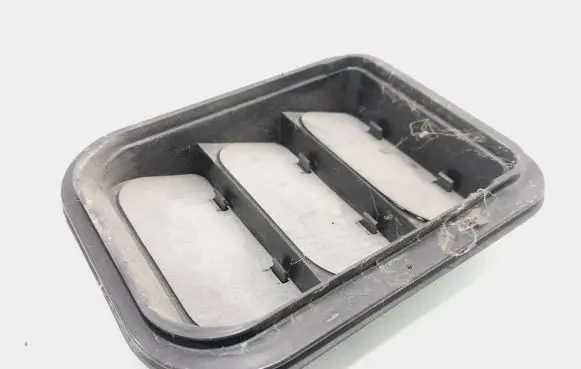 Skoda Octavia Mk2 (1Z) Quarter panel pressure vent 3T0819465