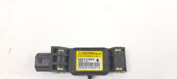 Mitsubishi Grandis Airbag deployment crash/impact sensor W002T11071 MN141004