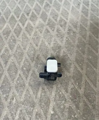 Nissan Juke I F15 Airbag deployment crash/impact sensor 988303JA0A