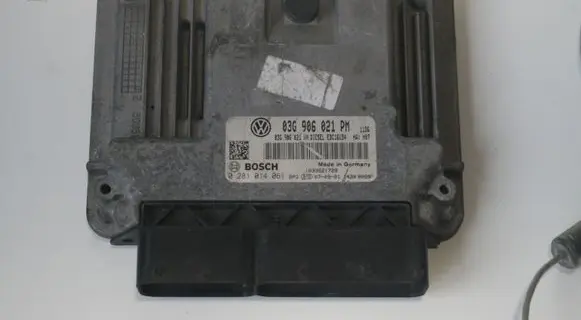 Volkswagen Golf V Engine control unit/module 03G906021PM 0281014061