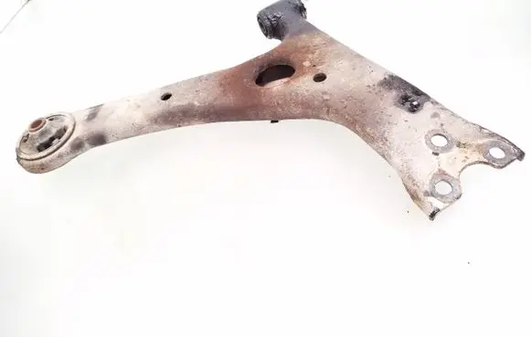 Toyota Avensis T250 Front lower control arm/wishbone