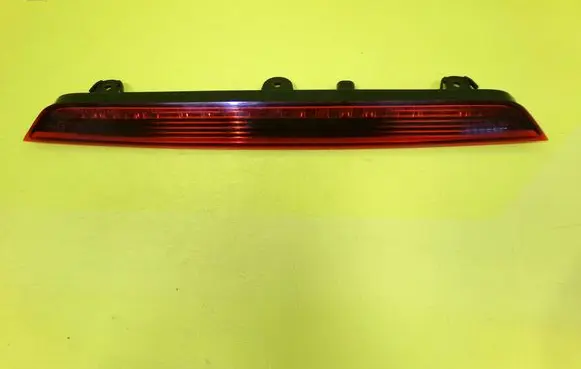 Audi Q7 4L Third/center stoplight 4L0945097